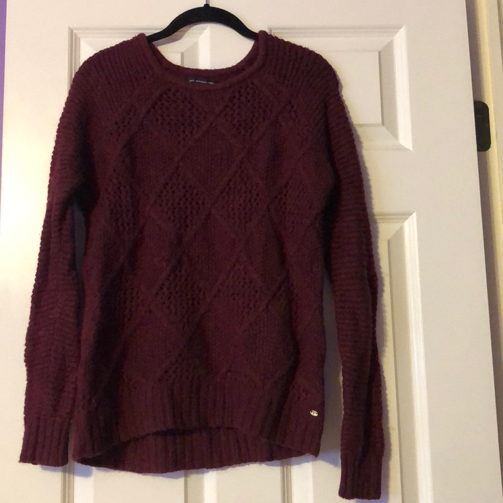 Maroon crew neck sweater